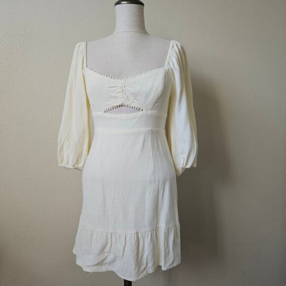 Lush Sweetheart Neckline Puff Sleeve Dot Trim Dress buttercream Medium - Picture 1 of 8